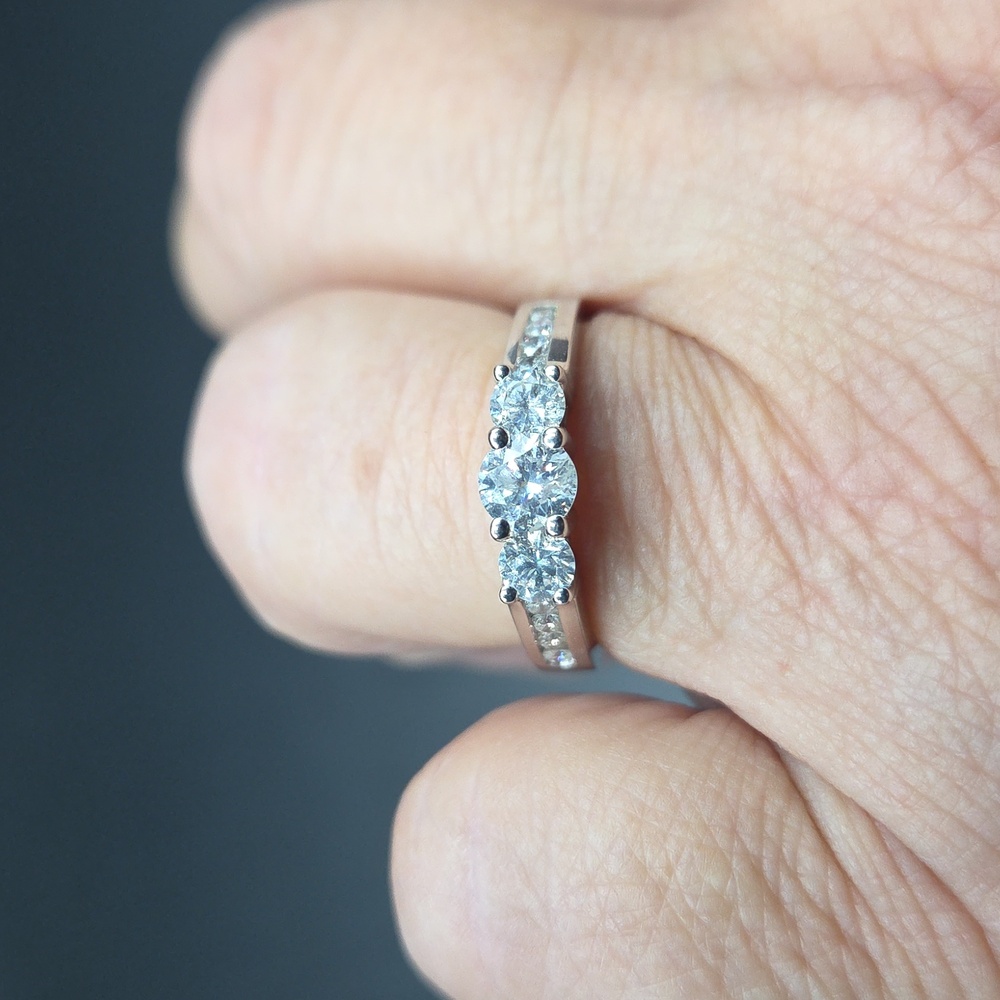 1 Carat Total Weight Diamond Engagemwnt Anniversary Wedding Ring Size 8 - Picture 2 of 8